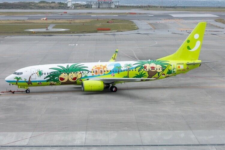 1:400 Phoenix Solaseed Air BOEING 737-800 Passenger Airplane Diecast Plane Model