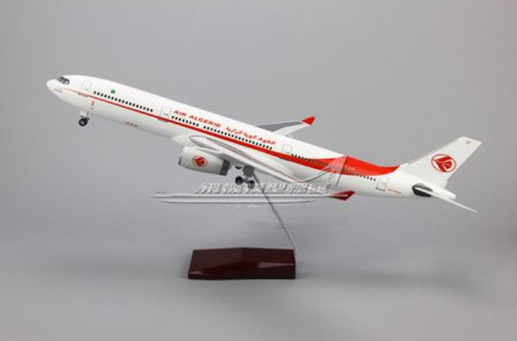 47CM 1:135 AIR ALGERIE AIRBUS A330 Passenger Airplane Landing Gears Resin Model