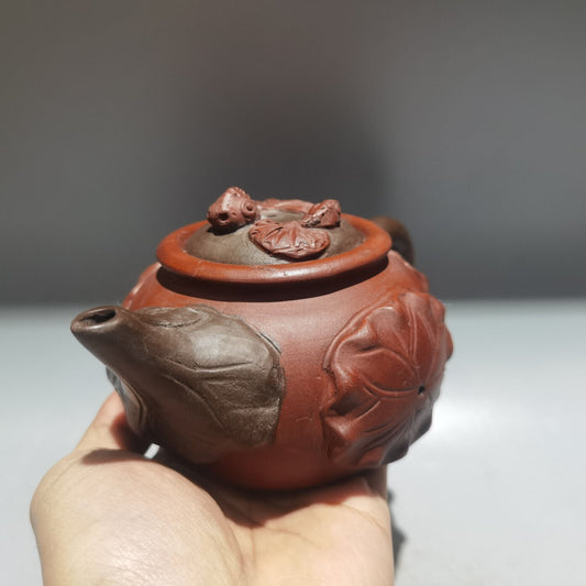 Chinese Yixing Zisha Clay Handmade Exquisite Teapot (双鱼壶 底款:陈鸣远 )