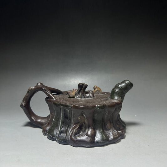 Chinese Yixing Zisha Clay Handmade Exquisite Teapot (松鼠一捆竹 底款:蒋蓉)
