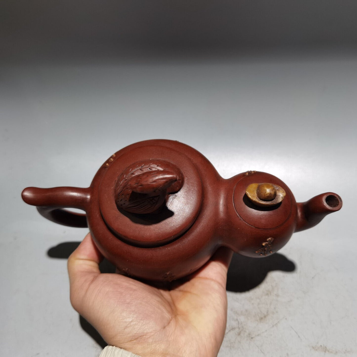Chinese Yixing Zisha Clay Handmade Exquisite Teapot (葫芦壶 低款:陈鸣远)