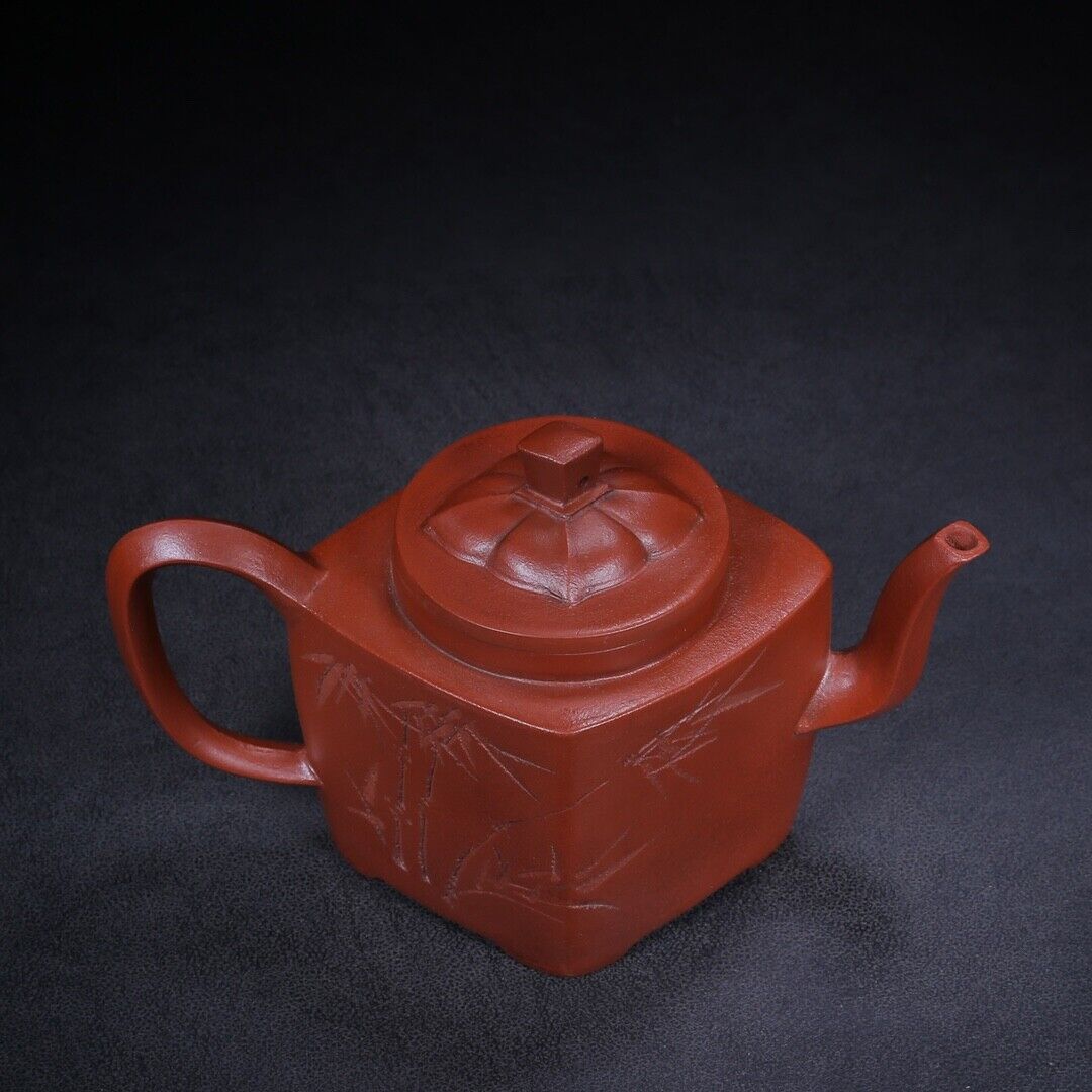 Chinese Yixing Zisha Clay Handmade Exquisite Teapot(菱方 底款:顾景舟)