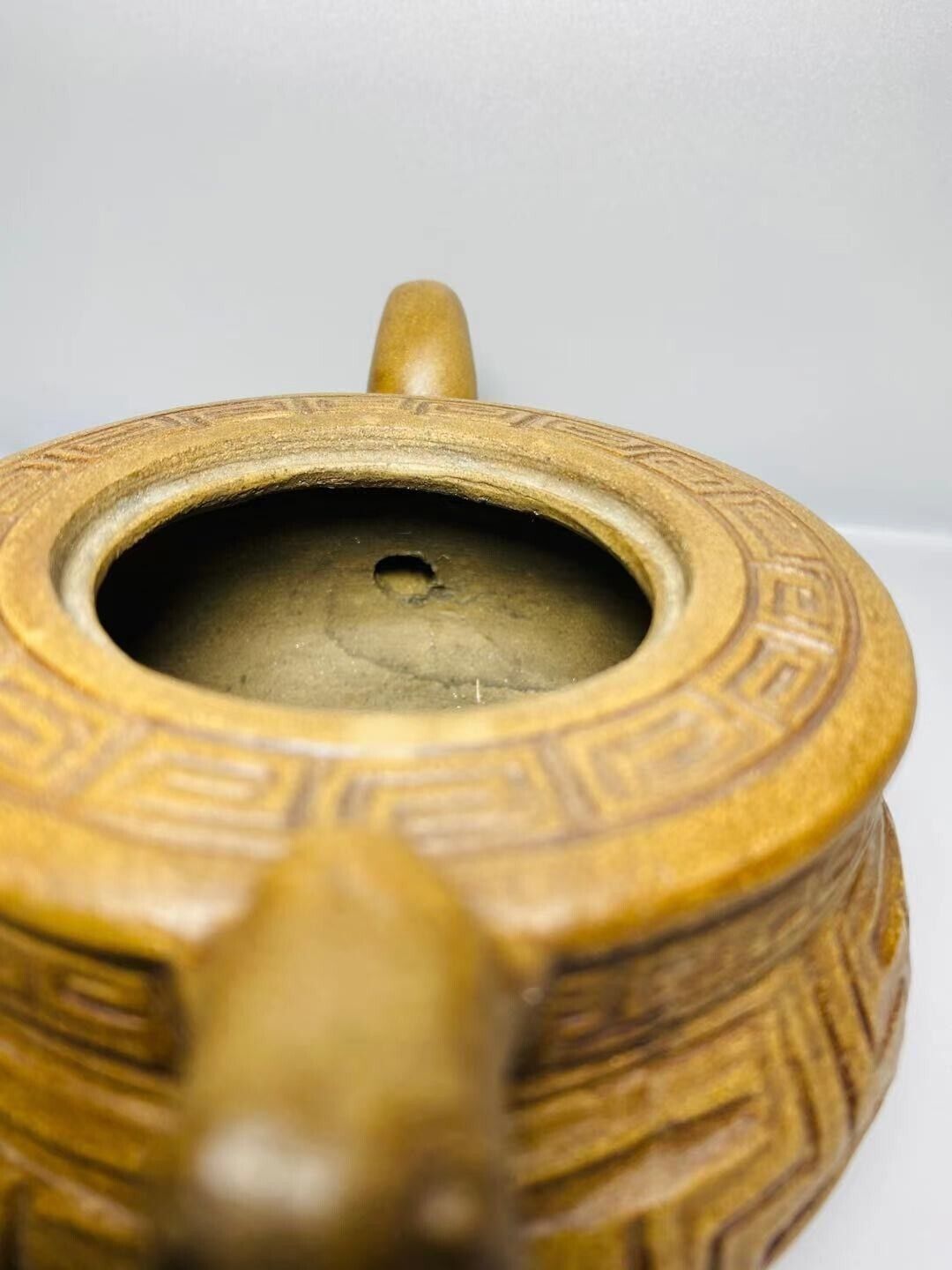 Chinese Yixing Zisha Clay Handmade Exquisite Teapot (双龙壶 底款:陈鸣远)