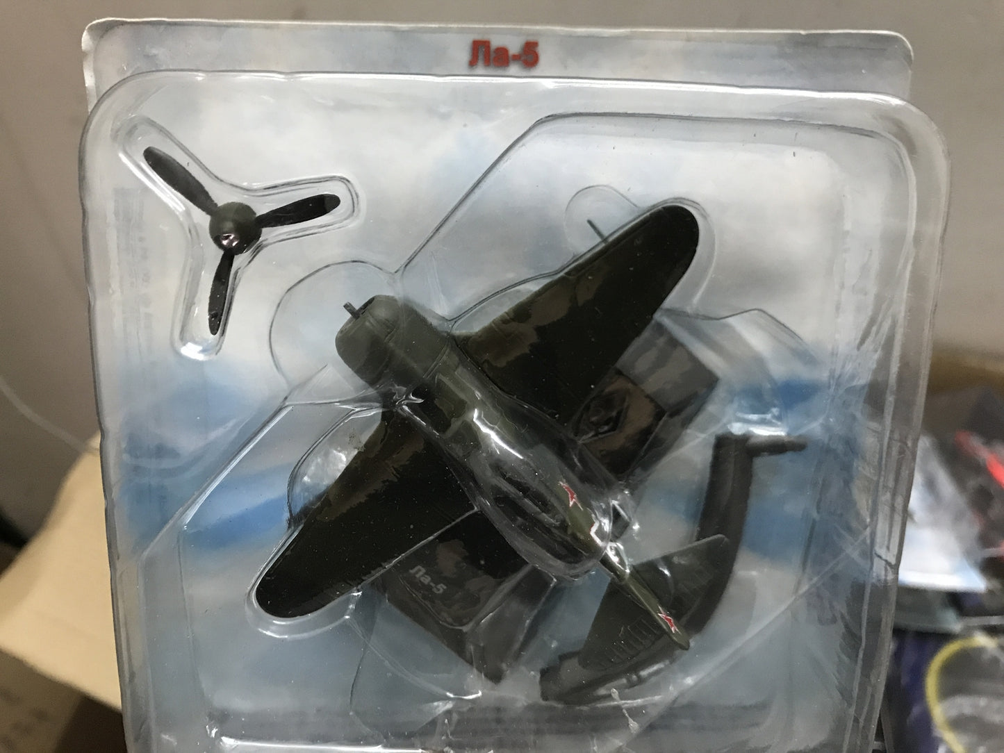 IXO LA-5 Russian Multirole Fighter 1/100 diecast plane model aircraft