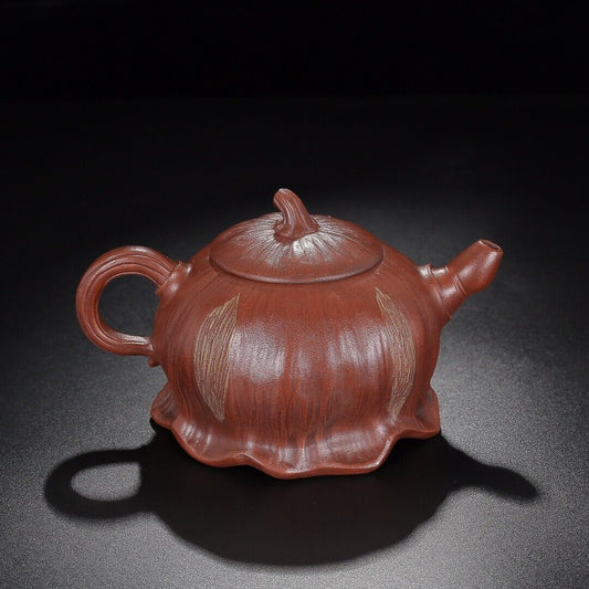 Chinese Yixing Zisha Clay Handmade Exquisite Teapot (莲蓬 底款:汪寅仙)