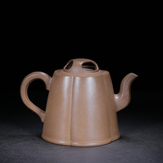 Chinese Yixing Zisha Clay Handmade Exquisite Teapot (梅花三弄 底款:周桂珍)
