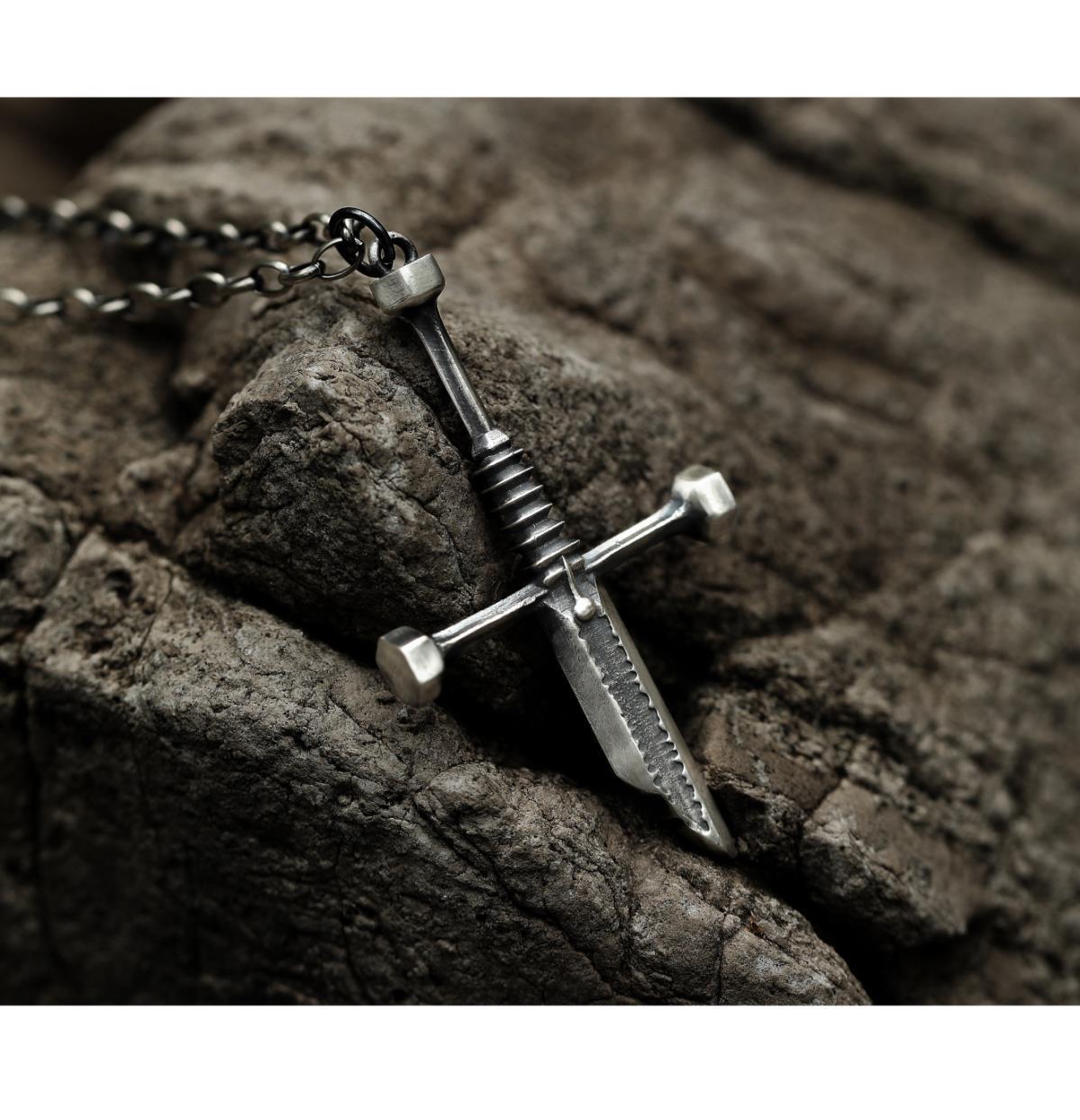 Men's Necklace Silver Broken Sword Niche Pendant