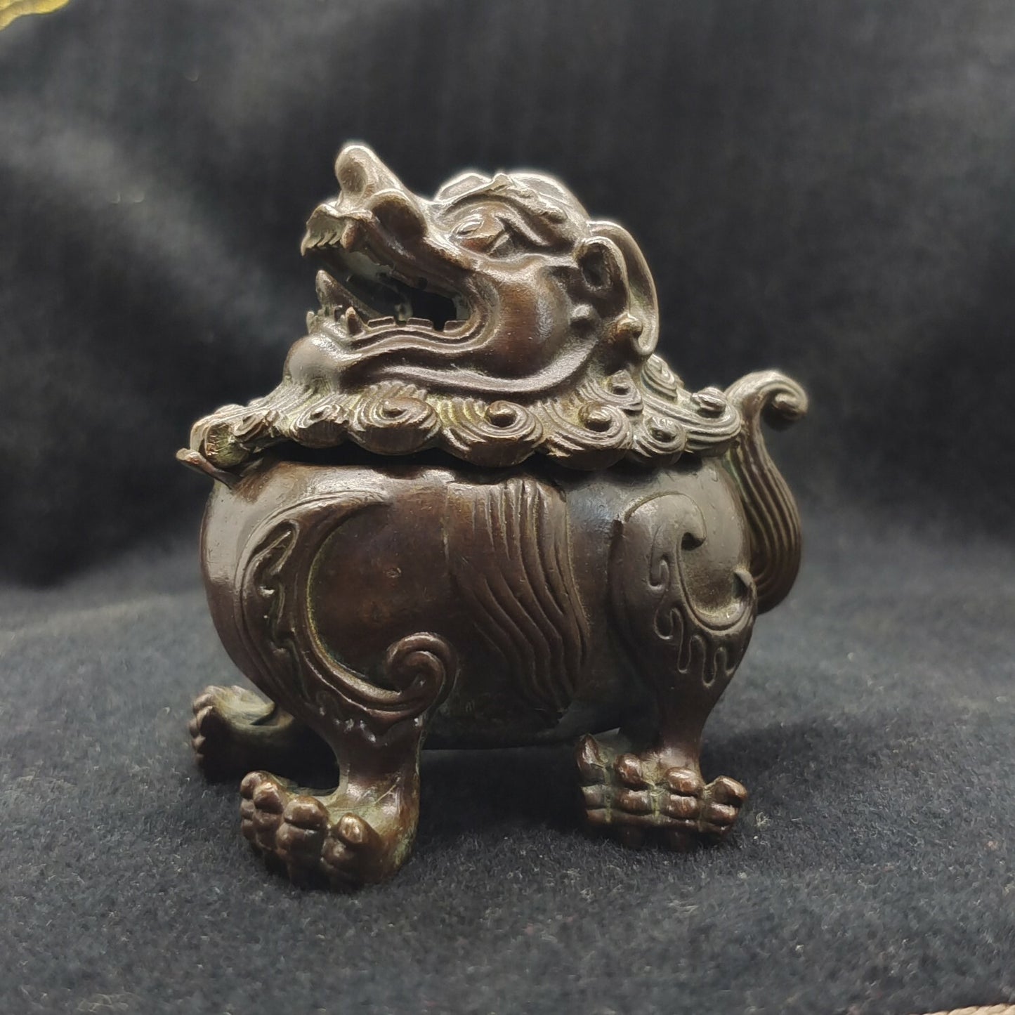 Chinese Bronze Lion Figure Statue Tea Pet Incense Burner Buddha Statue
