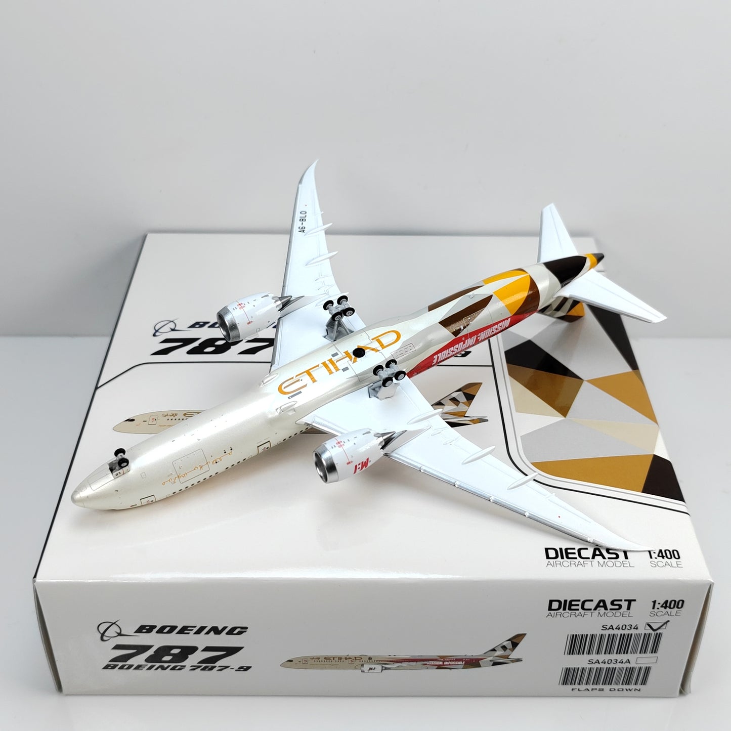 1:400 JC Wings ETIHAD BOEING B787-9 Passenger Airplane Diecast Model