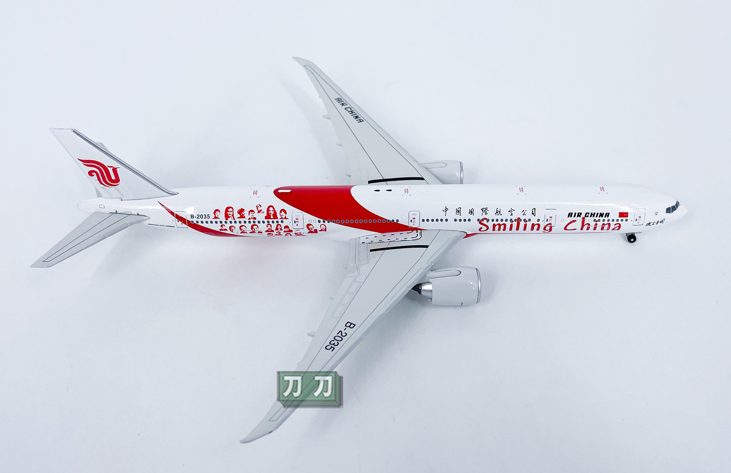 1:400 JET CHINA EASTERN B777-300ER B-2001 Passenger Airplane Diecast Model