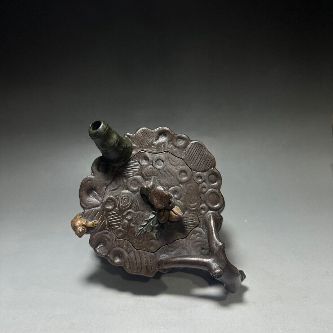 Chinese Yixing Zisha Clay Handmade Exquisite Teapot (松鼠一捆竹 底款:蒋蓉)