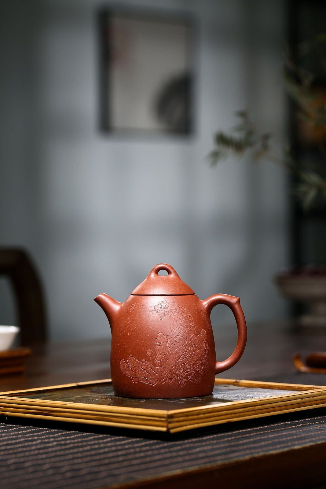 China Yixing Zisha Pottery Jiangpo Clay Handmade 250cc Tiger Teapot 虎啸汉瓦