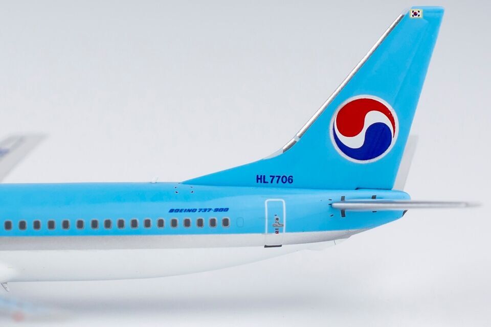 1:400 NG Model KOREAN AIR BOEING 737-900 Passenger Plane Diecast Aircraft Model