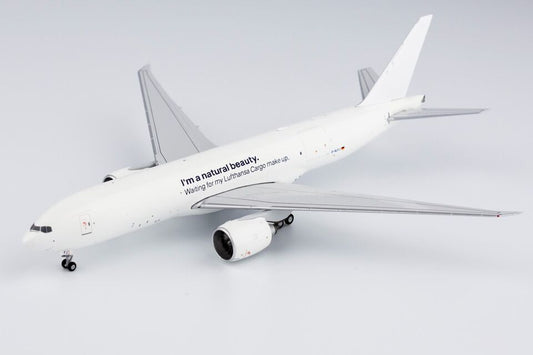 1:400 NG Model Lufthansa BOEING 777F Passenger Airplane Diecast Aircraft Model