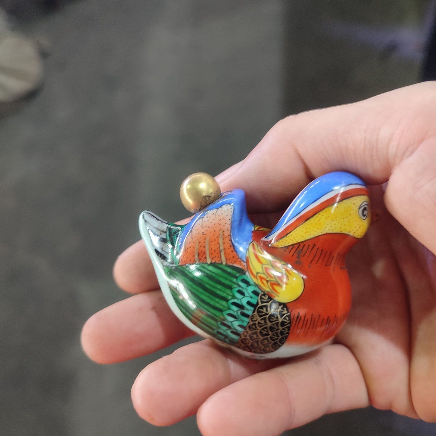 Chinese Porcelain Snuff Bottle Ceramics Mandarin Duck Duck Bird Statue Painting