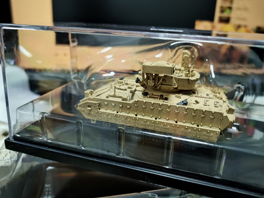 1/72 American M2A3 Bradley infantry fighting vehicle desert finished model
