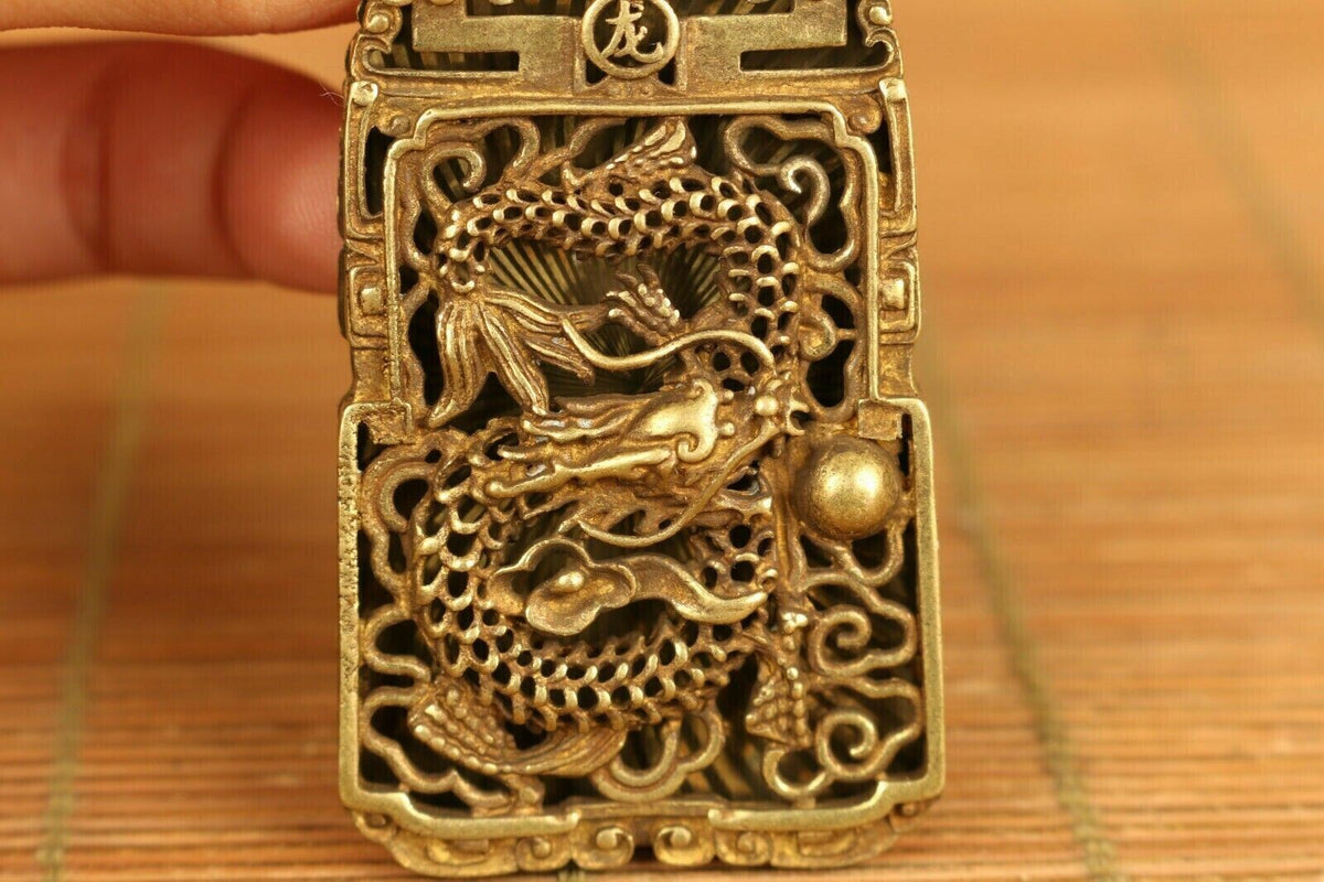 Chinese Bronze Hand Carving Dragon Statue Netsuke Pendant Gift Amulets