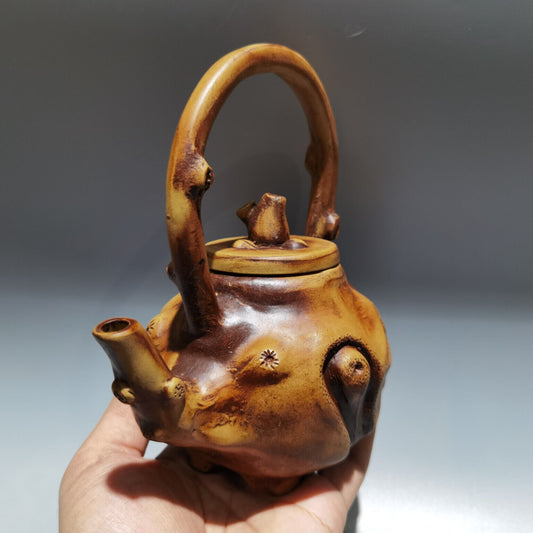 Chinese Yixing Zisha Clay Handmade Exquisite Teapot(供春提梁 底款:供春)