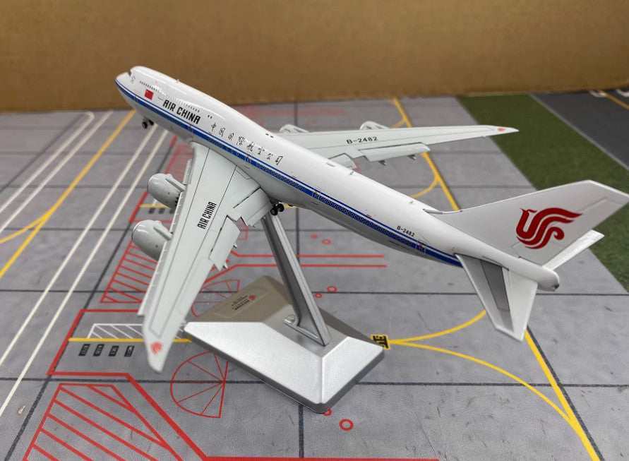 1:400 YY Wings AIR CHINA BOEING 747-8 Flap Down Airplane Diecast Aircraft Model