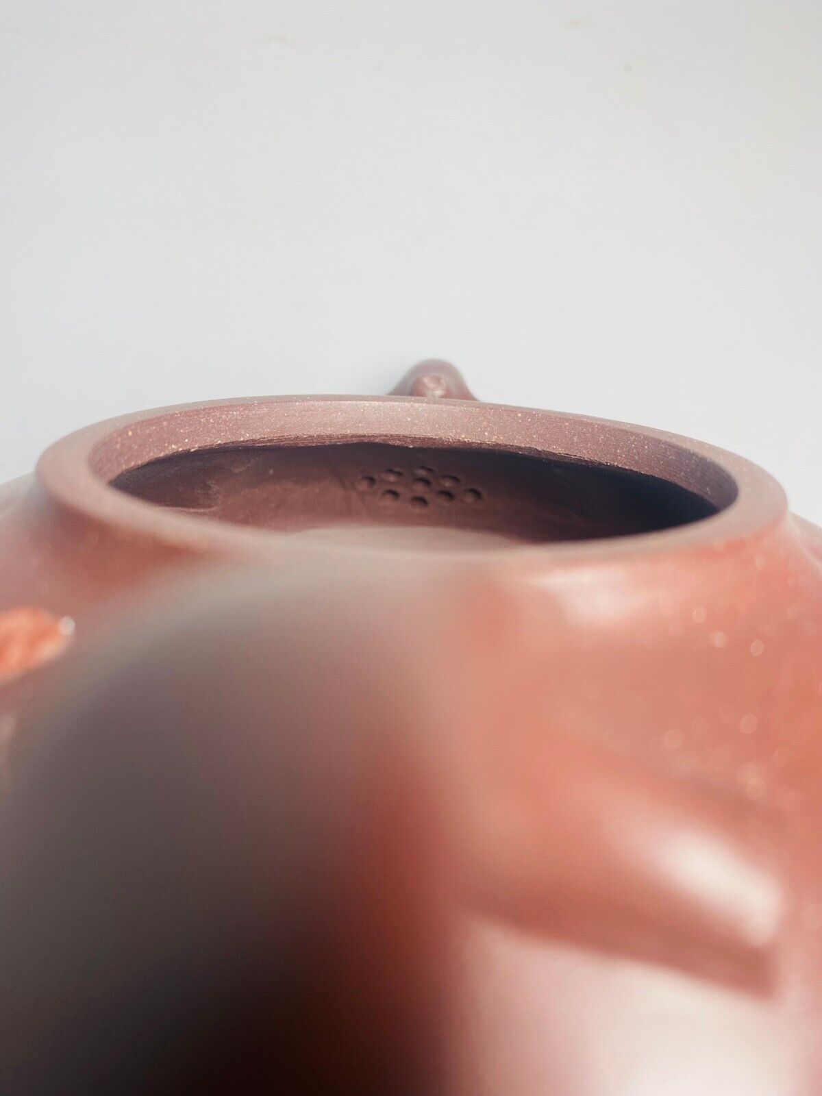 Chinese Yixing Zisha Clay Handmade Exquisite Teapot (筋纹梅香 底款:李云春)