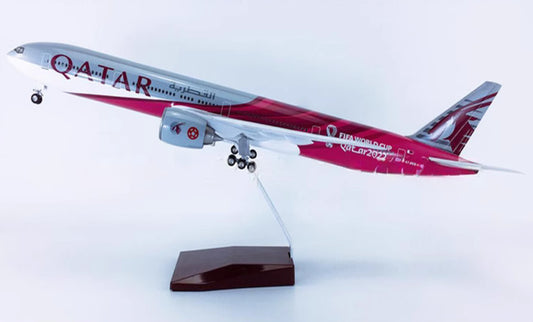 1:157 47CM QATAR BOEING 777-300ER Airplane Landing Gear Resin Aircraft Model