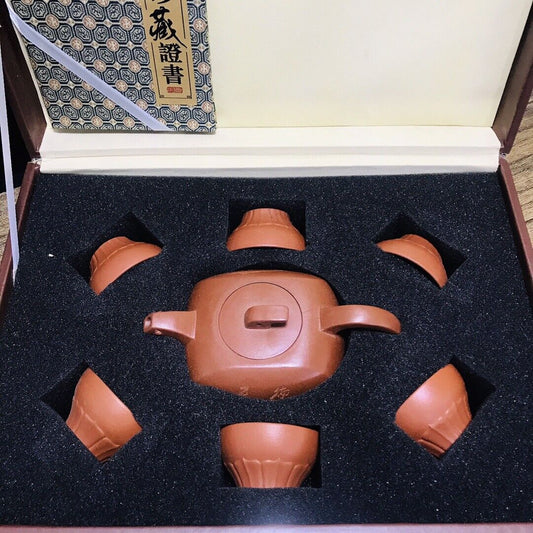 Chinese Yixing Zisha Clay Handmade Exquisite Teapot(混方 底款:顾景舟)