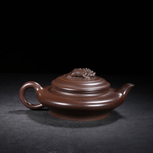 Chinese Yixing Zisha Clay Handmade Exquisite Teapot (水扁 底款:周桂珍)
