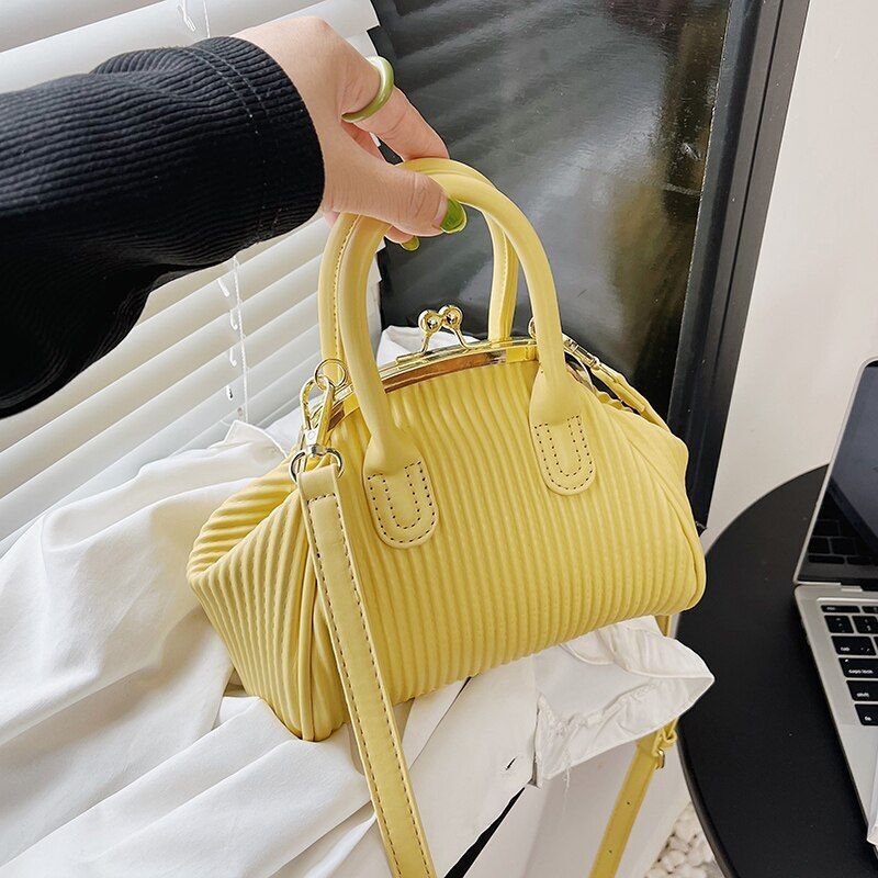 Pleated Handbag Lattice Shoulder Bag Clutch Crossbody Purse 17*21*13 CM Belt 7CM