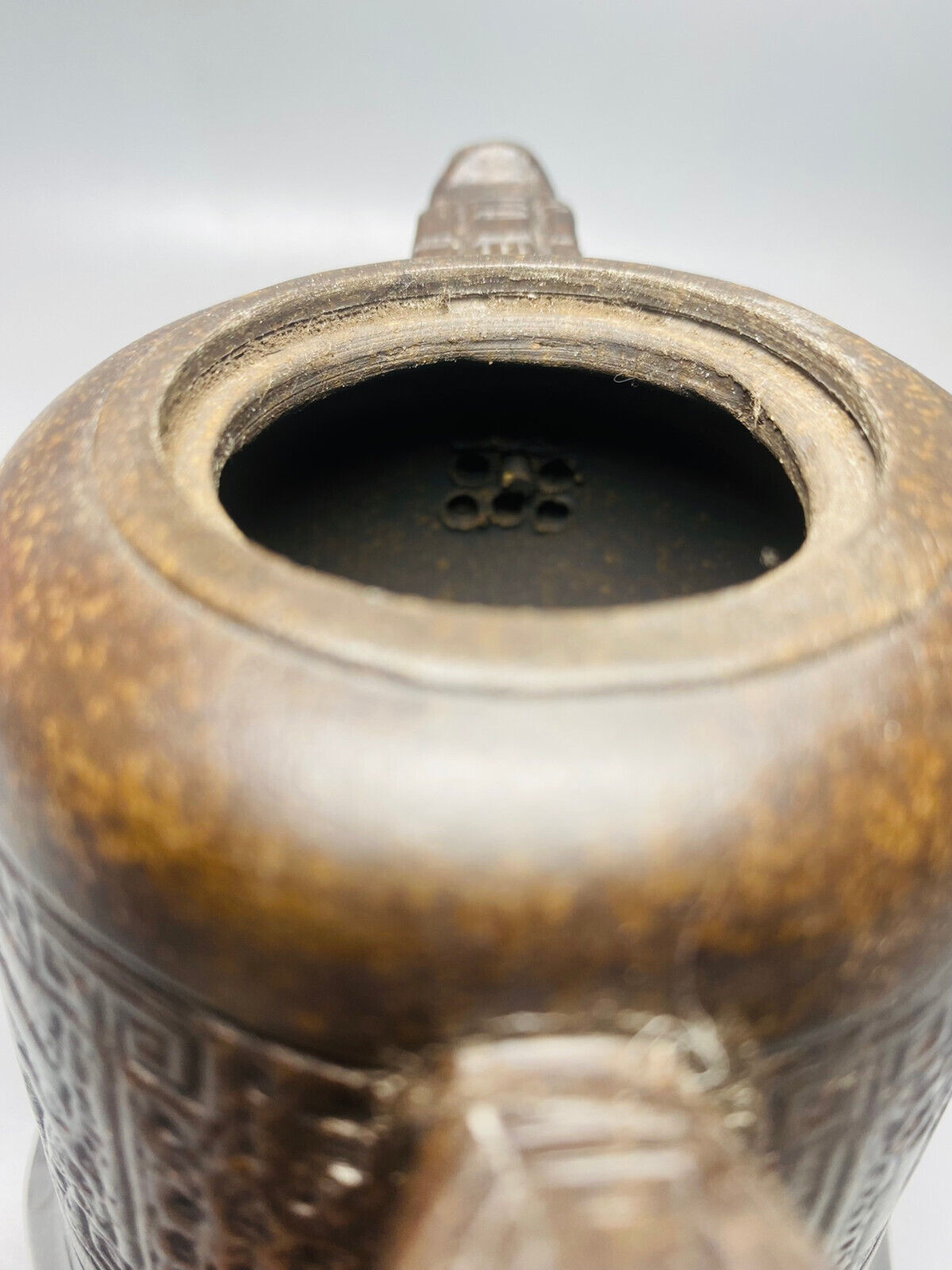 Chinese Yixing Zisha Clay Handmade Exquisite Teapot (古钟壶 底款:徐维君)