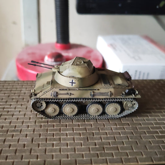 1/72 German Flakpanzer 38(t)"/ Sd.Kfz.140 tank Paint static model gifts