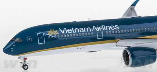 1:200 34CM Eagle Vietnam Airlines AIRBUS A350-900 Passenger Plane Diecast Model