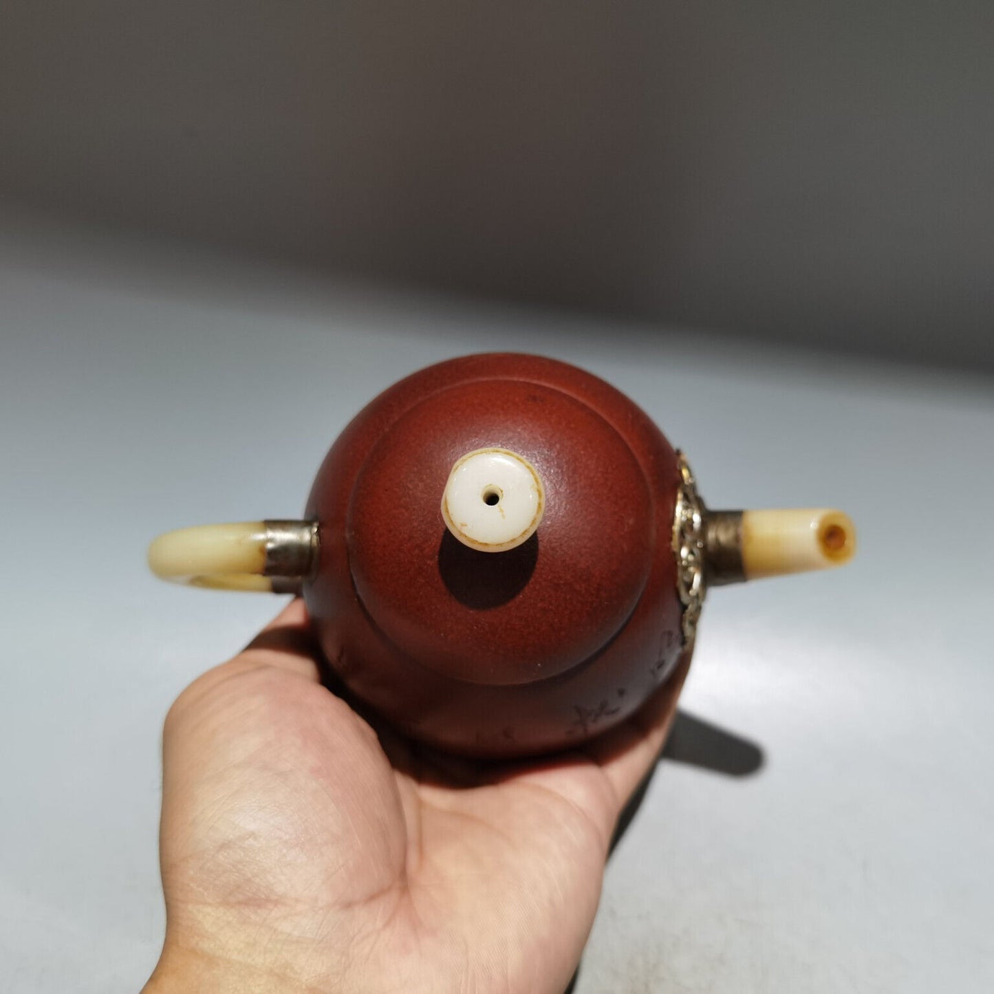 Chinese Yixing Zisha Clay Handmade Exquisite Teapot(镶玉壶 底款:顾景舟)