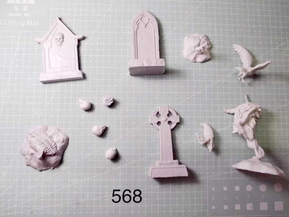 1:24 resin model kit Ancient Cemetery Tombstone unassembled unpainted