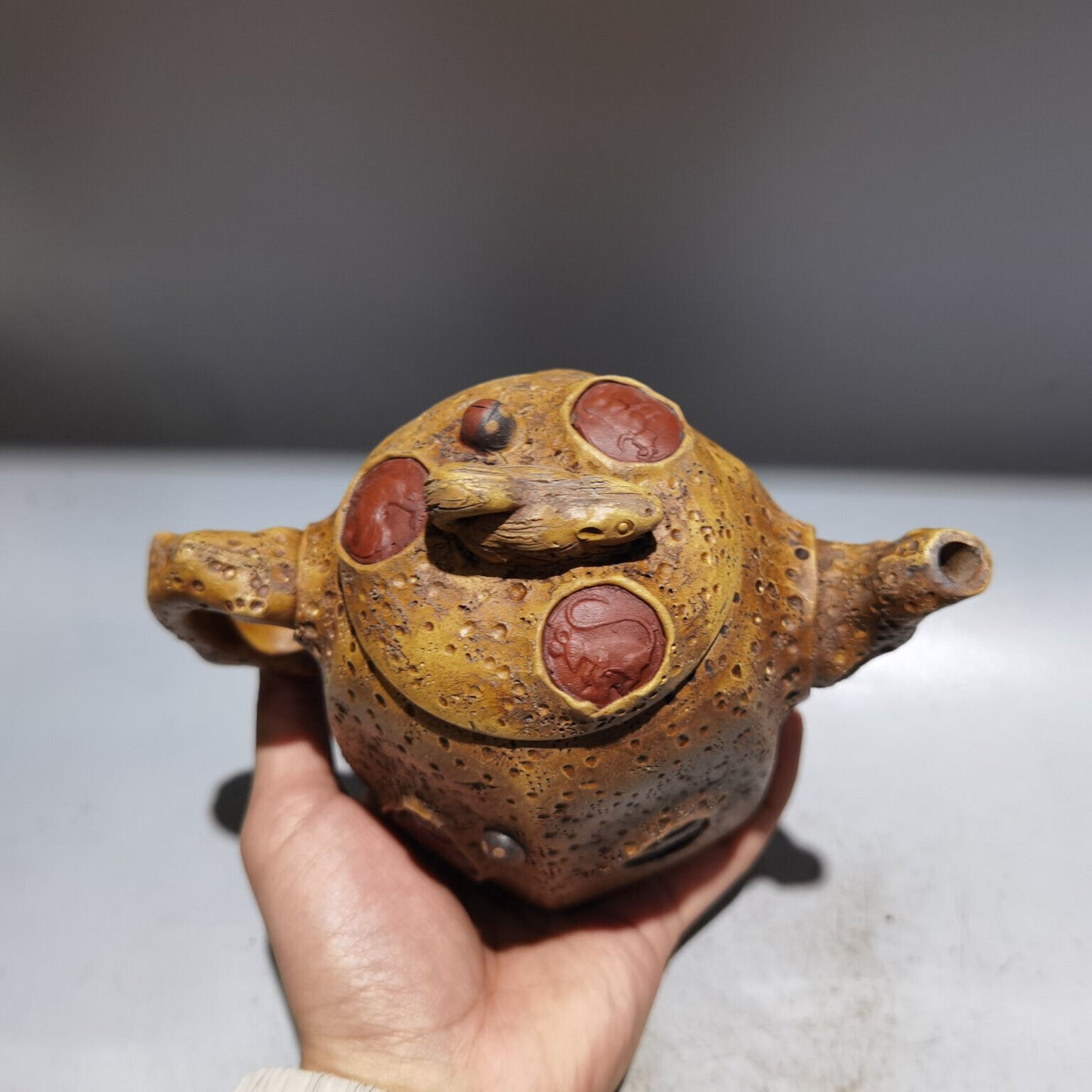 Chinese Yixing Zisha Clay Handmade Exquisite Teapot (六方松鼠壶 低款:时大彬)