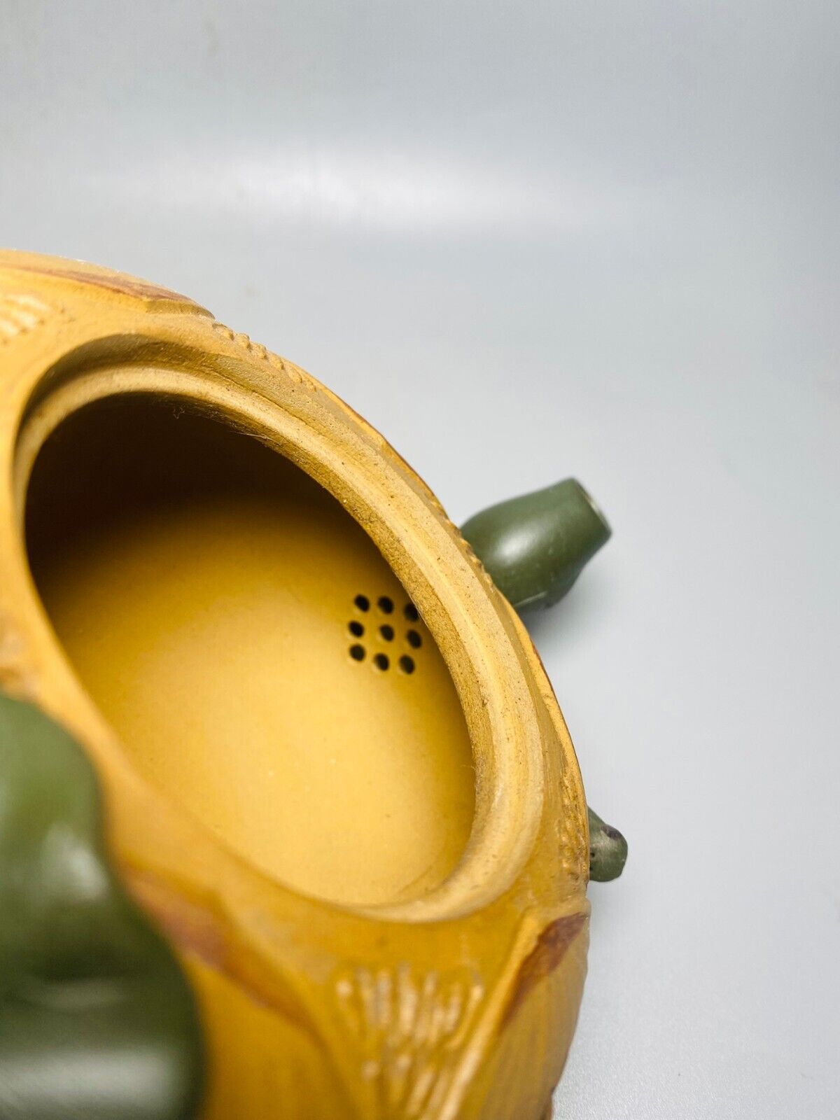 Chinese Yixing Zisha Clay Handmade Exquisite Teapot(荷塘月色 底款:蒋蓉)