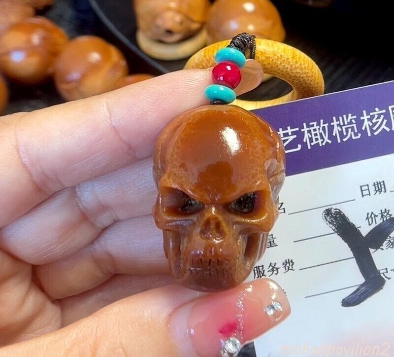 New Olive Nut Hand Carved Skull Head Pendant Carving Bead Chain Decor