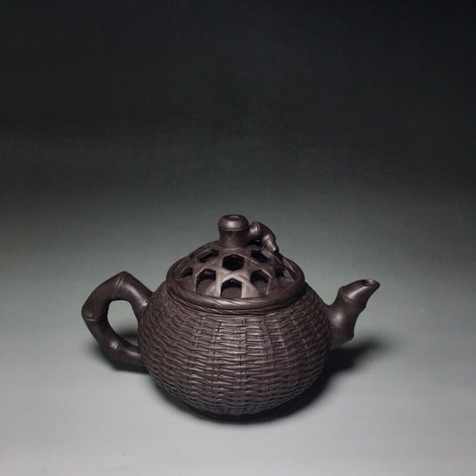 Chinese Yixing Zisha Clay Handmade Exquisite Teapot (竹编壶 底款:王国望))