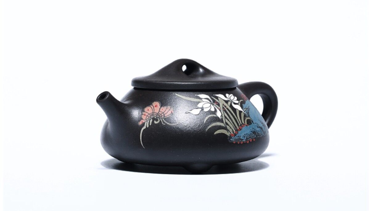 210cc Handmade Purple Sand Black Clay Tea Pot Stone Piaohu Tea Pot in Yixing, China-