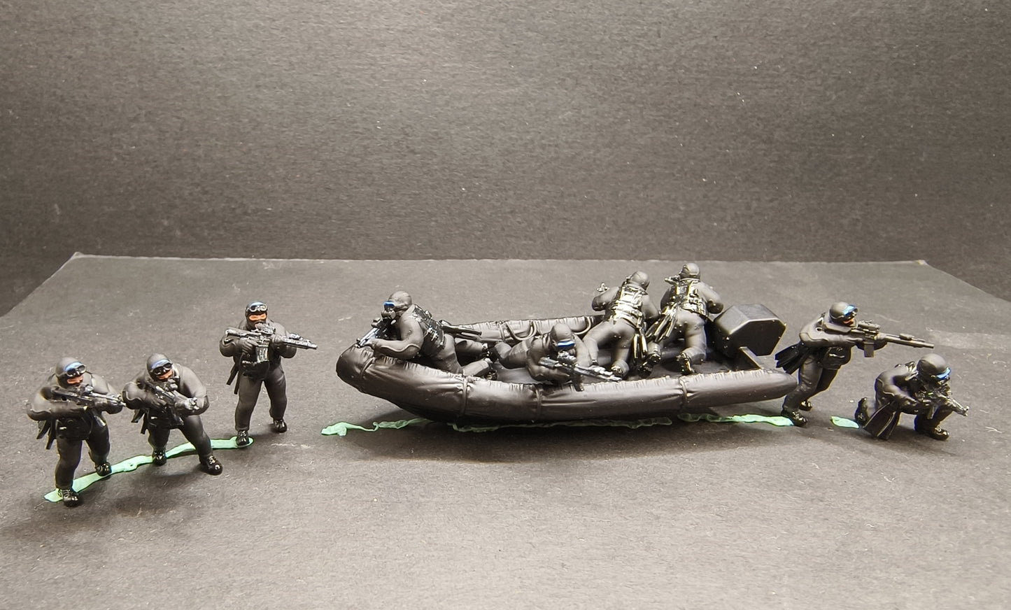 handpainted 1/72 Frogmen reconnaissance Special Forces /with kayaks finished