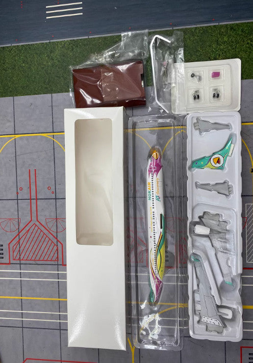 1:200 Hogan Nok Air Boeing 737-800 Passenger Plane ABS Plastic Airplane Model