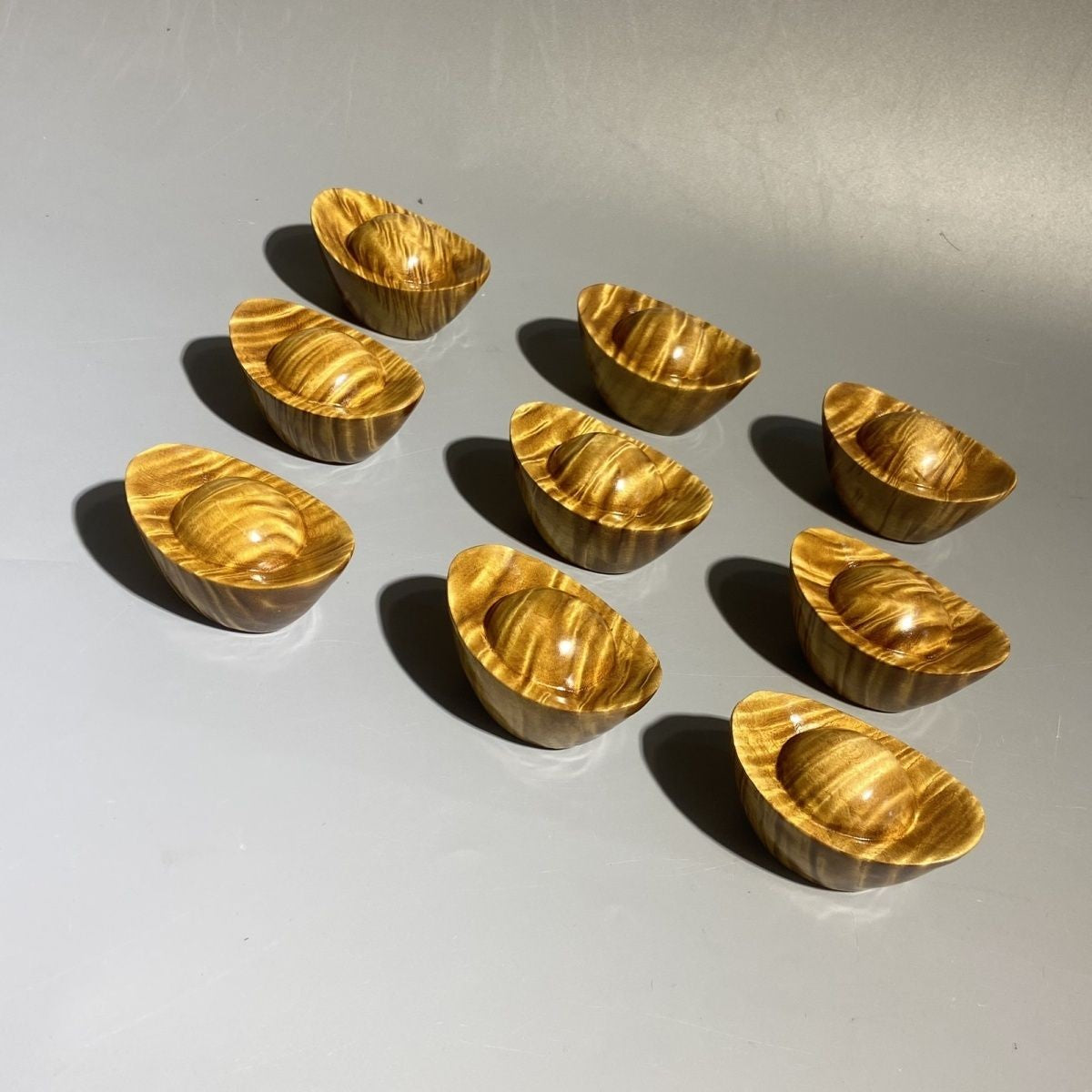 1pc Golden Phoebe Yuanbao Hand Piece 6cm Full Water Wave Grain