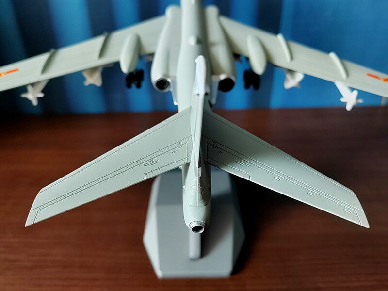 1:100 36CM AVIC H-6K Bomber Fighter Jet Plane Diecast Military Aircraft Model