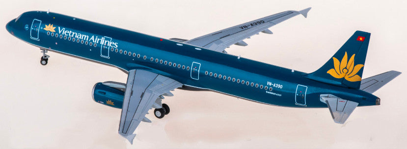 1:200 JC Wings Vietnam Airlines Airbus A321 Airplane Diecast Aircraft Model