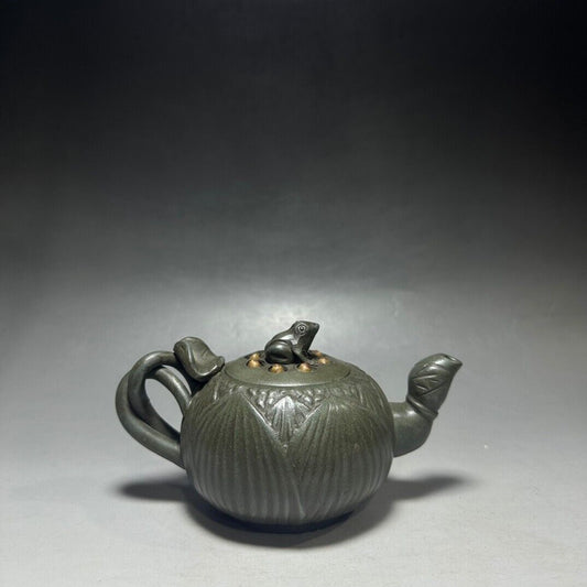 Chinese Yixing Zisha Clay Handmade Exquisite Teapot(青蛙莲子壶 底款:蒋蓉)