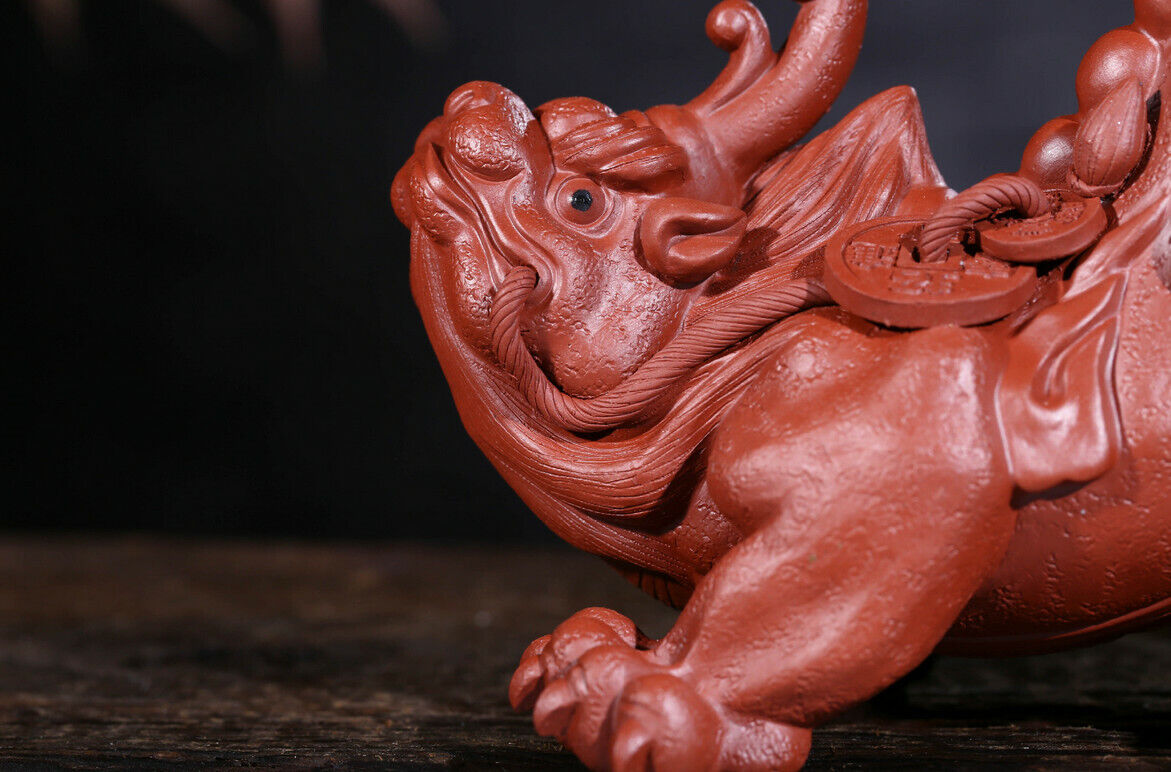 China Yixing handmade purple sand red envelope clay Wang Yue Pi Xiu tea pet Kung Fu tea pet-