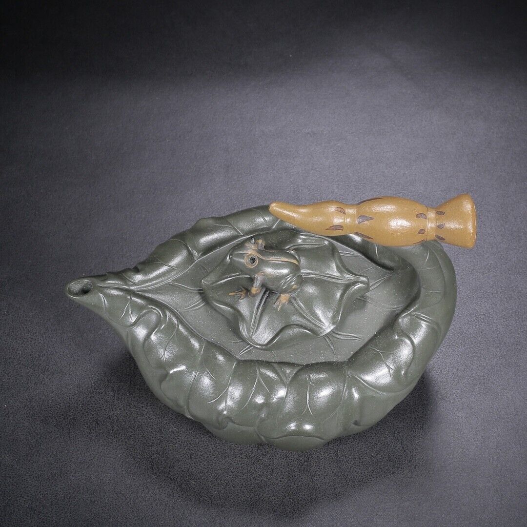 Chinese Yixing Zisha Clay Handmade Exquisite Teapot(荷塘月色 底款:蒋蓉)