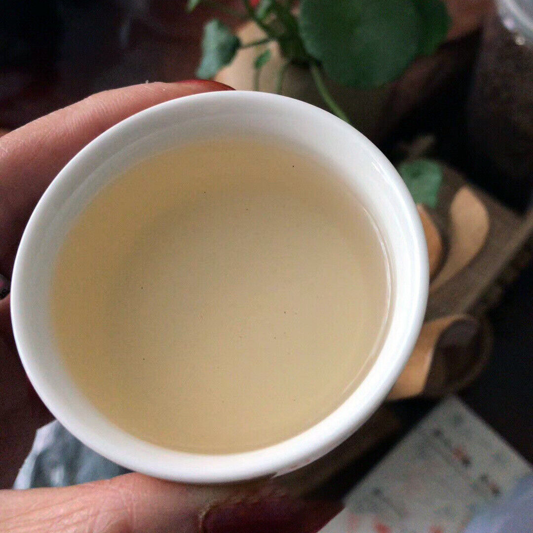 2014 YongDe Big Snow Mountain Bian Zi Pigtails Old Tree Pu'er Tea Puer Raw 400g