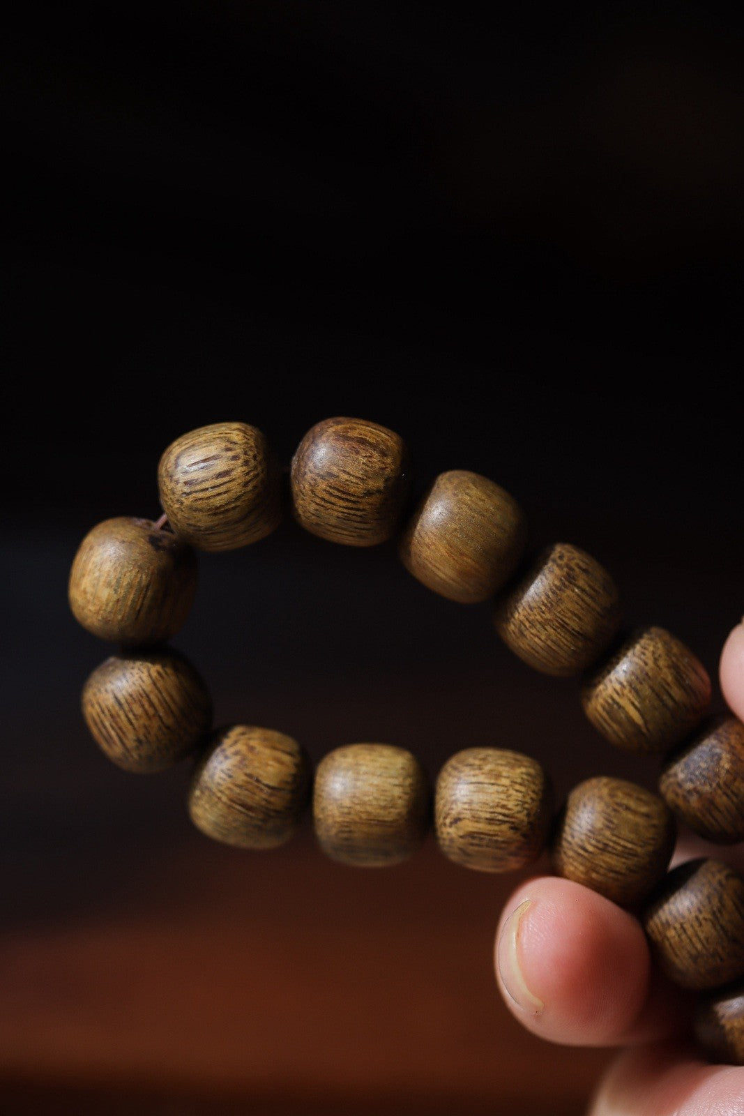 10mm Chinese Natural Eaglewood Handmade Exquisite Bracelets 31169