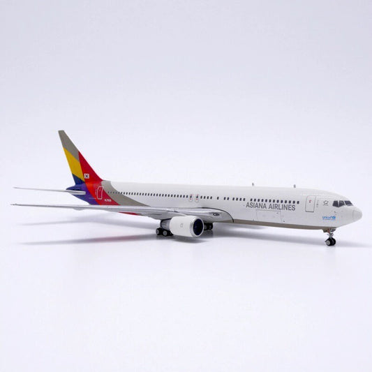 1:400 JC Wings Asiana Boeing 767-300 Passenger Airplane Diecast Plane Model