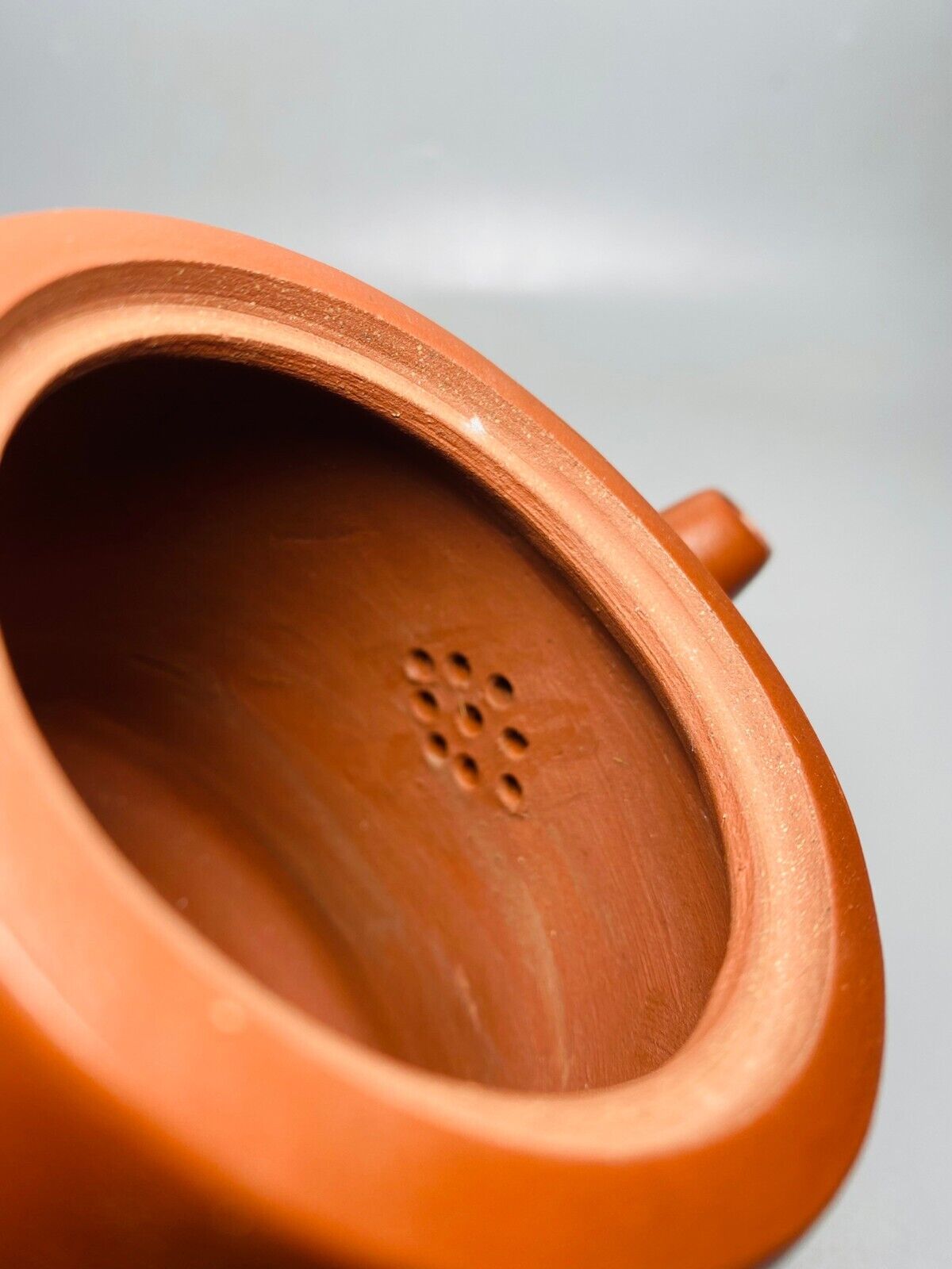 Chinese Yixing Zisha Clay Handmade Exquisite Teapot (龙壶 底款:顾景舟)